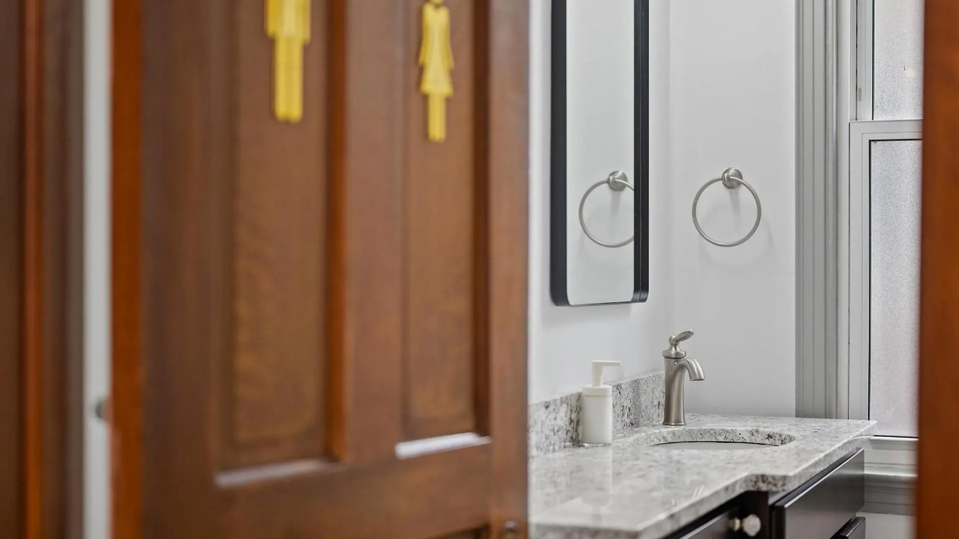 Homestay Oakland, Pittsburgh !F Unique And Stylish Private Bedroom With Private Bathroom