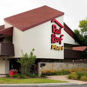 Red Roof Plus+ South - Airport Hotel